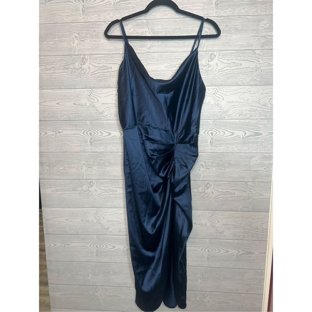 Kim Curvy Blue Dress